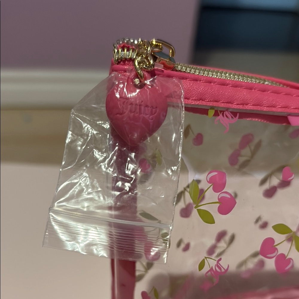 Juicy Couture Pink Kids Accessory Bag - Picture 2 of 4